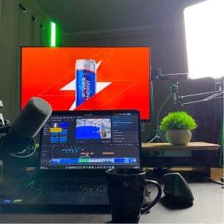 Igor Souza editing a Power Energy video at the desk